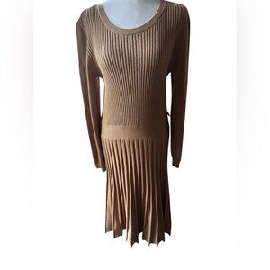 Saks fifth avenue ribbed knit pleated dress